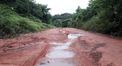 CARRETERA DEL EJE SURESTE EN COMPLETO ABANDONO