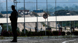 DENUNCIAN QUE GOBIERNO DE MADURO BLOQUEO CON MÁS OBSTÁCULOS PUENTE LAS TIENDITAS