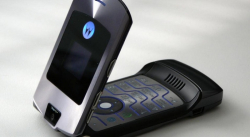 MOTOROLA PRESENTARÁ SU PROPIO TELÉFONO INTELIGENTE PLEGABLE