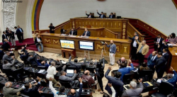 PARLAMENTO SOLICITÓ ESTATUS DE REFUGIADOS PARA MIGRANTES VENEZOLANOS