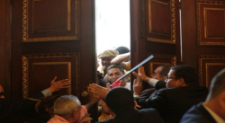 Evacuaron sede de la Asamblea Nacional tras más de 9 horas de asedio