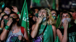 Argentina: Senado legaliza aborto en las primeras 14 semanas de embarazo