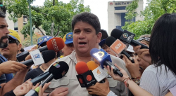 Correa: El acto de hoy no está ajustado al ordenamiento legal en Venezuela