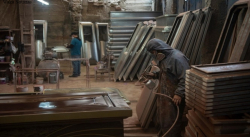 FABRICANTE DE ATAÚDES CUADRUPLICA VENTAS EN PERÚ POR EL COVID-19