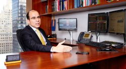 Rodríguez: Plan de gobierno de Henri Falcón permitirá circulación del bolívar y el dólar 