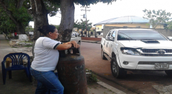 Escasez del gas doméstico afecta a vecinos de la calle amazonas