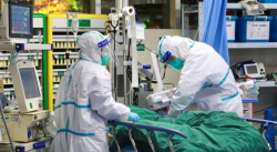 SUBEN A 361 MUERTOS Y 17.205 CONTAGIADOS POR CORONAVIRUS EN CHINA