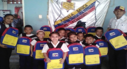 GOBIERNO REGIONAL INICIÓ ENTREGA DE MORRALES Y ÚTILES ESCOLARES A ESTUDIANTES AMAZONENSES