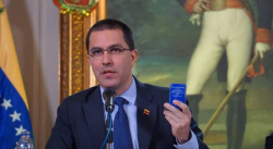 ARREAZA: SI EEUU OPTA POR LA VÍA MILITAR TENEMOS UNA FANB QUE DARÁ LA BATALLA Y LOS DERROTARÁ