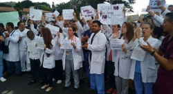 MÁS DE 43 MIL MÉDICOS ESPECIALISTAS SE HAN IDO DEL PAÍS