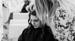 MEMORIAS DE ATURES: “DOÑA HERMINIA VALCARCE DE MARTÍNEZ, PRIMERA PELUQUERA DE ATURES”